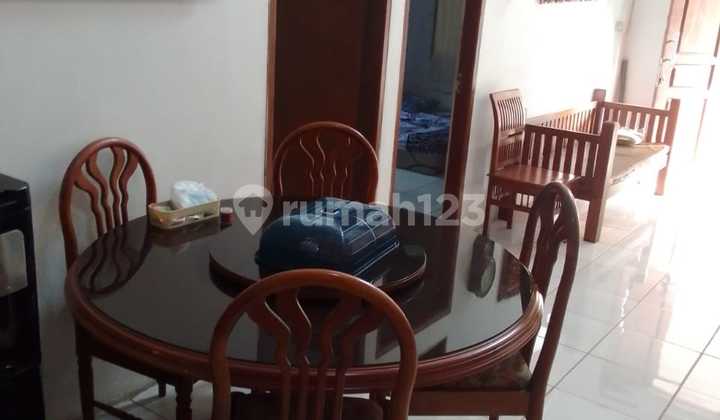 2-Storey House with Free Commercial Space, Affordable Price, Negotiable Until Deal. 2