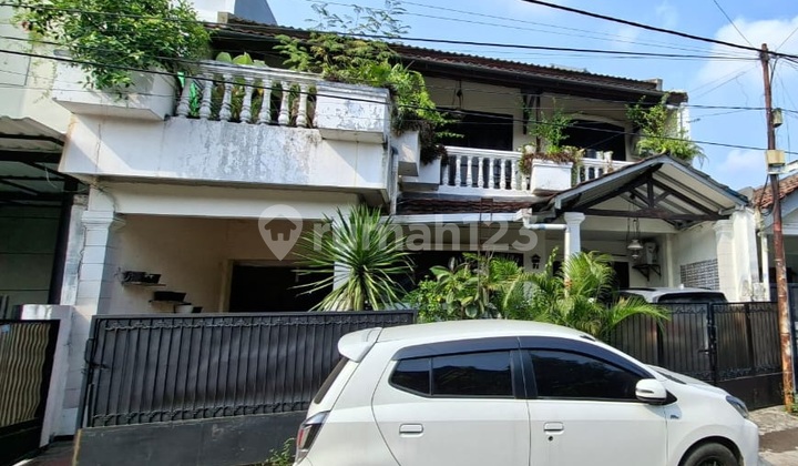 Rumah Kokoh 2 Lantai Dikawasan Aman Dan Sejuk Dengan Kondisi Siaphuni Harga Terjakau Rumah Kokoh 2 Lantai Dikawasan Aman Dan Sejuk Dengan Kondisi Siaphuni Harga Terjakau