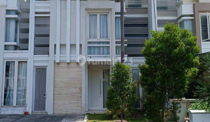 Rumah Mewah 3 Lantai Semi Furnished SHM di Pakuwon Indah  1