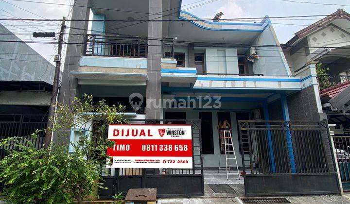 Rumah 2 Lantai Bagus SHM di Kutisari Indah Utara, Surabaya 1