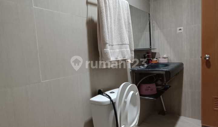kamar mandi rumah bagus shm di pradah