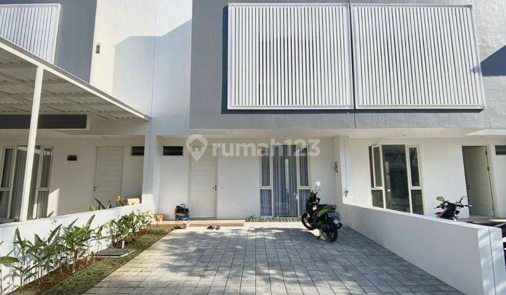 Rumah Baru Dian Istana dekat Graha Family Full Furnish Mewah 1