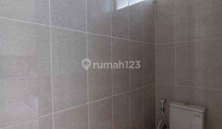 Langka Rumah Baru Minimalis Modern dekat Dian Istana 4 Kamar 2