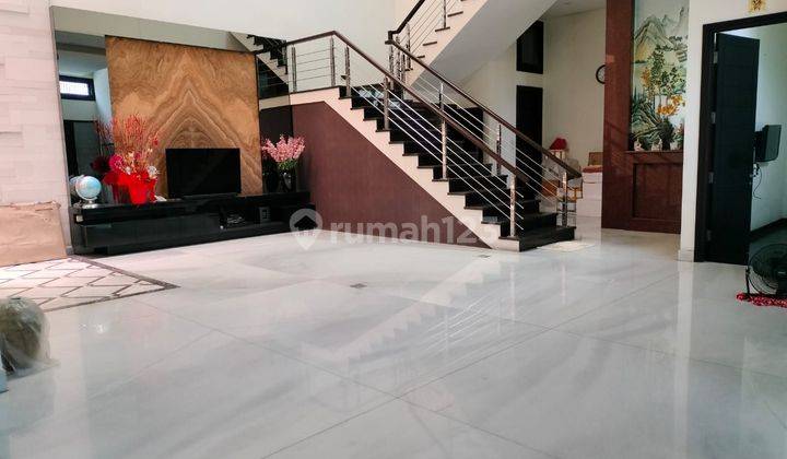 Rumah Mewah Pakuwon Indah Semifurnish Spek Terbaik Lokasi Depan 2