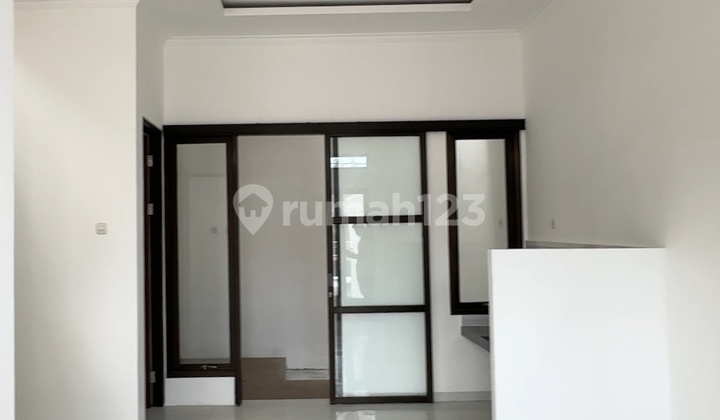Rumah Baru Gress Hook Scandinavian Darmo Harapan Hanya 2Man saja 2