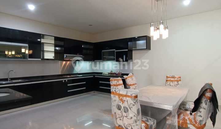 Rumah Minimalis Furnish Siap Huni Pakuwon Indah 4 Kamar 4Man Saja Rumah Minimalis Furnish Siap Huni Pakuwon Indah 4 Kamar 4Man Saja