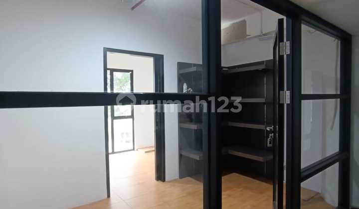 Rare Space Office Royal Residence 55 is already finished, just move in.