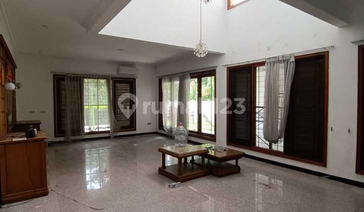 Ready-to-Occupy Graha Family 4 Bedroom House Prime Location