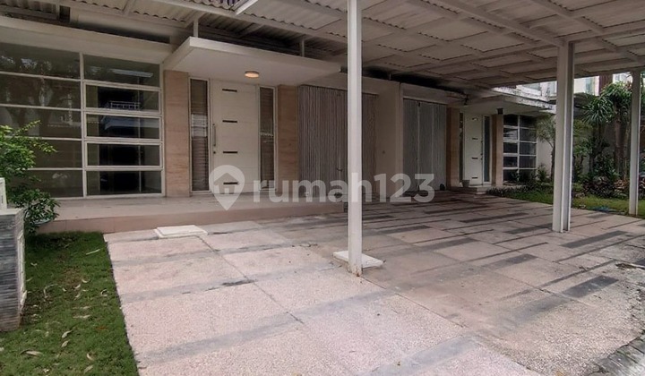 Minimalist Furnished Ready-to-Occupy House Pakuwon Indah 4 Bedrooms 4 Bathrooms Only 2