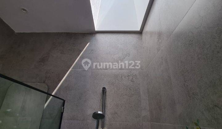 Rumah Minimalis Modern Royal Residence 4 Kamar Tidur Mewah 2