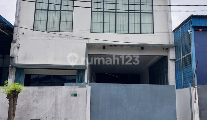 Warehouse for quick sale in Kosambi Permai, size 10x40, already includes a neat and clean office.