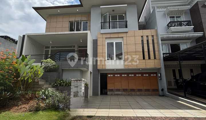 Rumah Mewah LT 420 LB 900 dengan Private Pool, Cluster Crown
