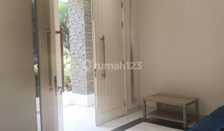 Dijual Rumah 2 Lantai Bagus Semi Furnished di Cluster Aquamarine,pondok Hijau Golf, Gading Serpong, Tangerang 2