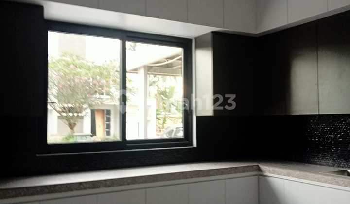 Brand New 3-Story Corner House in Sutra Flamboyan, Alam Sutera 2