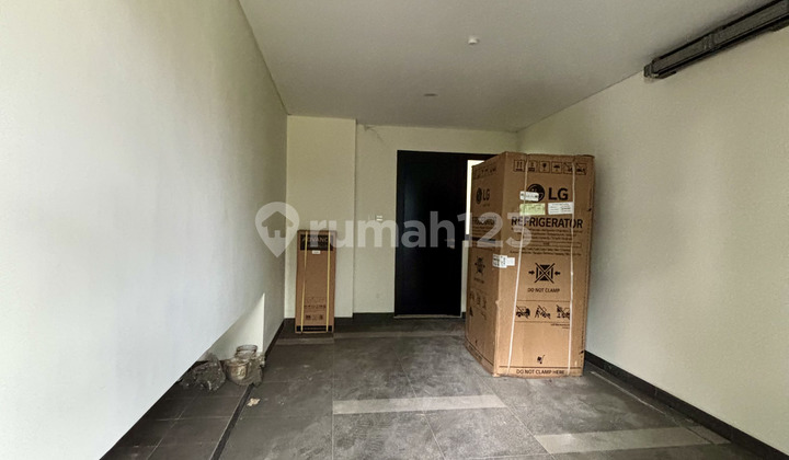 Hot Unit‼️ 3-Story House in Mozart Symphonia, South-Facing, Price Reduced 2