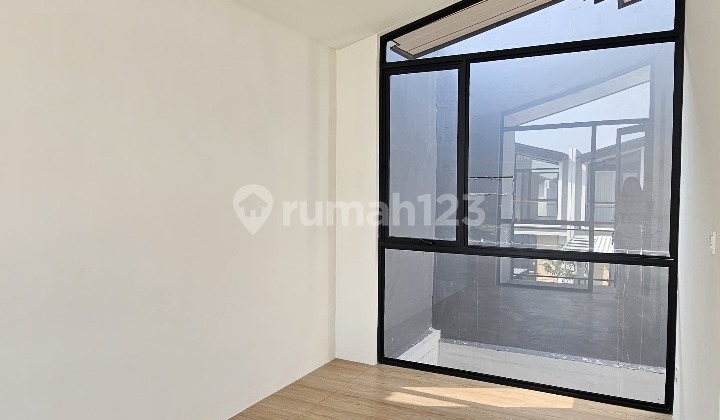 Disewakan Rumah Siap Huni Di Cendana Cove Lippo Karawaci  2