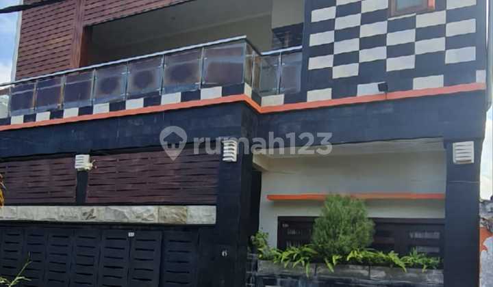 Rumah Nyaman dan Strategis di Denpasar Barat – Dekat Kerobokan dan Seminyak Rumah Nyaman dan Strategis di Denpasar Barat – Dekat Kerobokan dan Seminyak