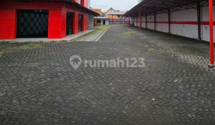 Ready-to-Use Commercial Area with Active HGB, Raya Arjuna, Central Surabaya