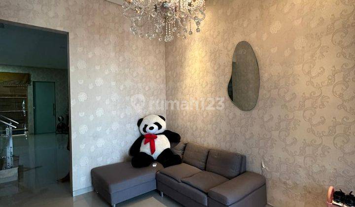 Dijual Rumah Minimalis Furnish Interior Kolam Renang Citraland 2