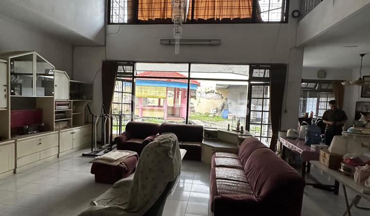 Prime Commercial Area Ready for Use, Twin Roads in Front of Hokky Tierra. 2