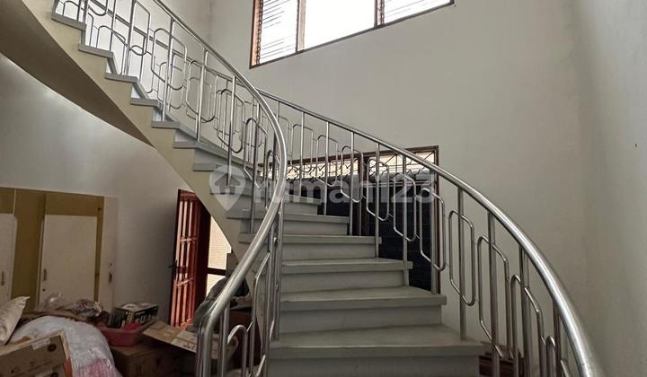 Strategic Commercial Area with Good Access to Dharmahusada Indah Main Road 2