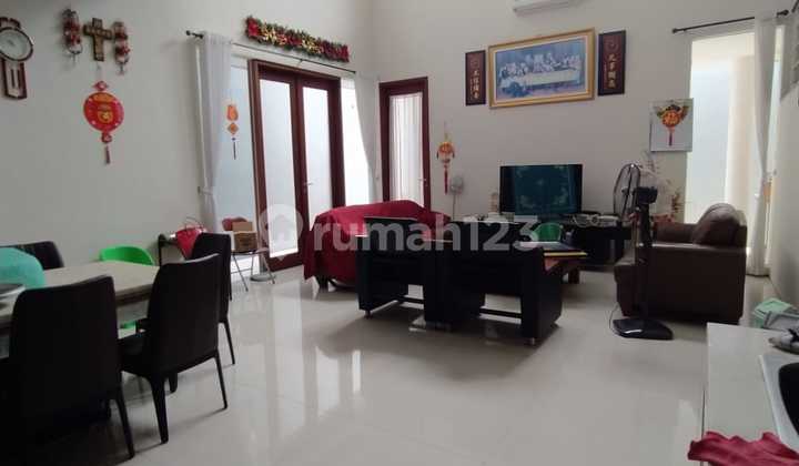 Jual Rumah Kupang Indah Minimalis Semi Furnish Strategis 2