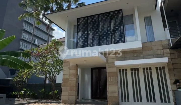 Dijual Rumah Siap Huni Private Pool Crown Hill Royal Residence Dijual Rumah Siap Huni Private Pool Crown Hill Royal Residence