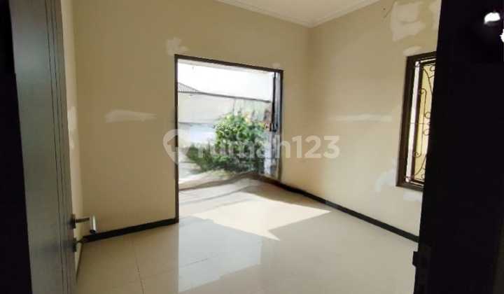 Dijual Rumah Modern Minimalis Cluster Terdepan Royal Residence 2