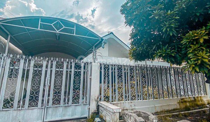 Dijual Rumah Hitung Tanah Strategis Murah Darmo Permai Selatan 1