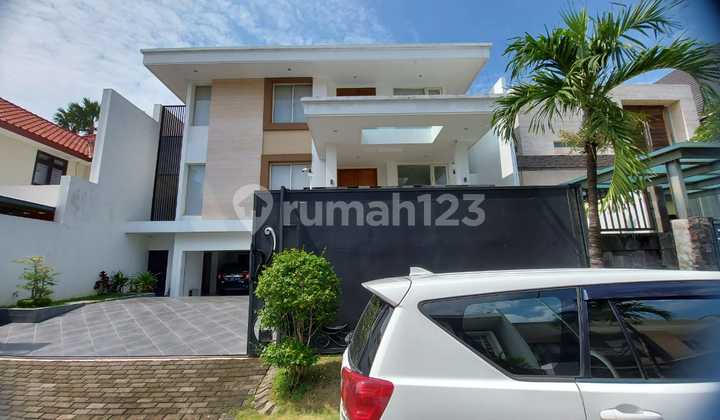 Full Marmer Split Level Elite Modern Mewah Design Graha Famili