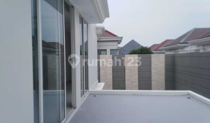 Minimalis Ciamik Kosongan Kolam Renang Dekat Mall Pakuwon Indah 2