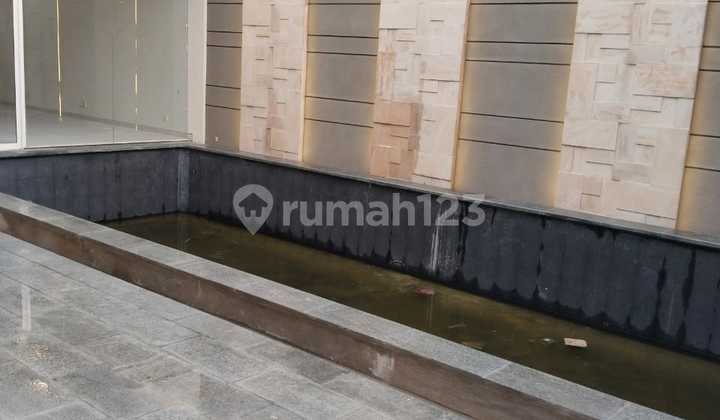 Dijual Rumah Modern Minimalis Kolam Renang Ciamik Pakuwon Indah 2