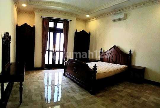Disewakan Rumah Minimalis Full Furnish Kolam Renang Pakuwon Indah 2