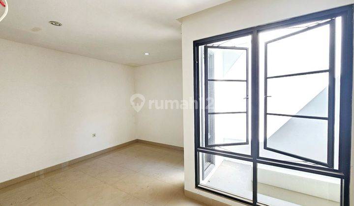 Sewa Rumah Modern Ada Attic Room Siap Huni Dian Istana Graha 2