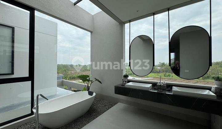 Signature Luxury High Spec Finishing 3 Floors Citraland Main