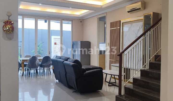 Minimalis Termurah Siap Huni Semi Furnish Bagus VBR Pakuwon Indah 2