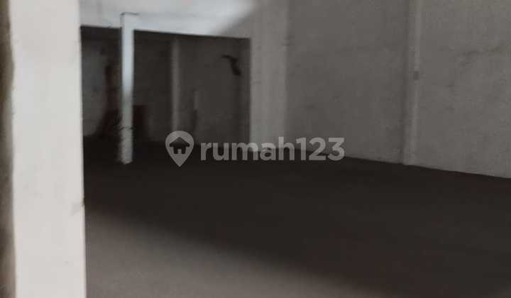 Ready to Use Strong Clean Iron Floor Block Front Manukan Wetan Ready to Use Strong Clean Iron Floor Block Front Manukan Wetan