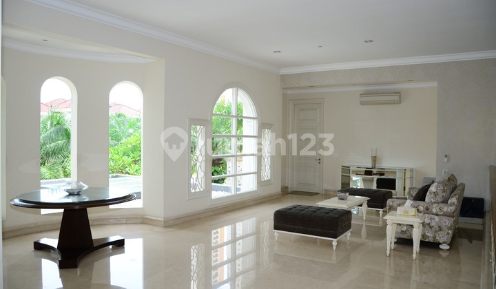 Jalan Kembar Full Furnished Villa Bukit Regency Pakuwon Indah