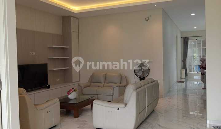 Minimalist Semi Furnished Nice Split Level International Golf Hill 2