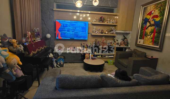 Minimalis Bagus Siap Huni Cluster Hampton Royal Residence Wiyung