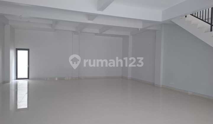 New, Ready-to-Use 3-Story Shophouse at One Arcade Citraland Utama 2