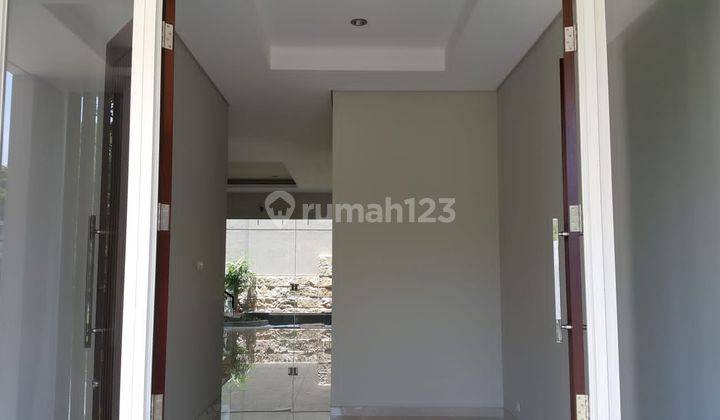 Dijual Rumah Minimalis Semifurnish East Emerald Mansion Citraland 2