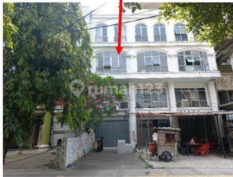 For Sale: Shop House in Kebon Sirih 71077 1