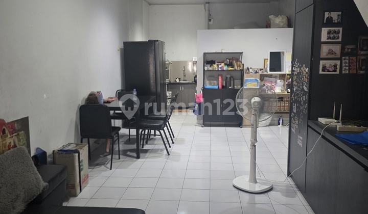 Rumah 2 Lantai.di.taman.palem Lestari Jakarta Barat