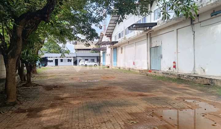 Ex Garment Factory in Cileungsi, Bogor. Ex Garment Factory in Cileungsi, Bogor.