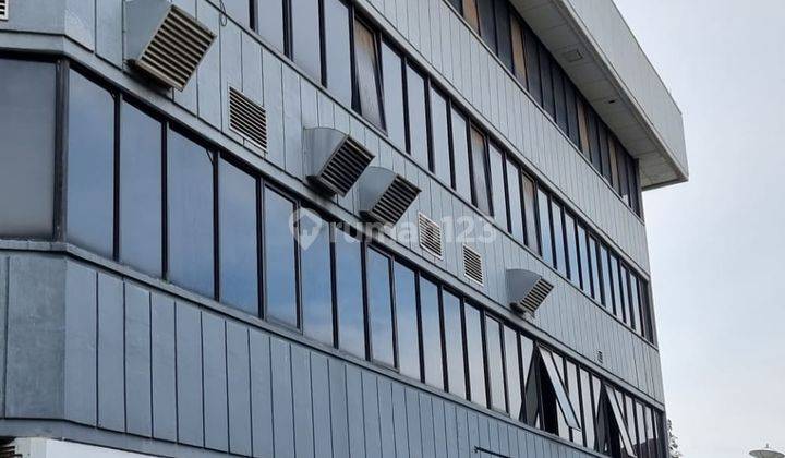 Tanah dan gedung lokasi pinggir jalan raya di gatot subroto  1