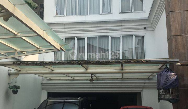Rumah 2 lantai di simprug garden jakarta selatan 7