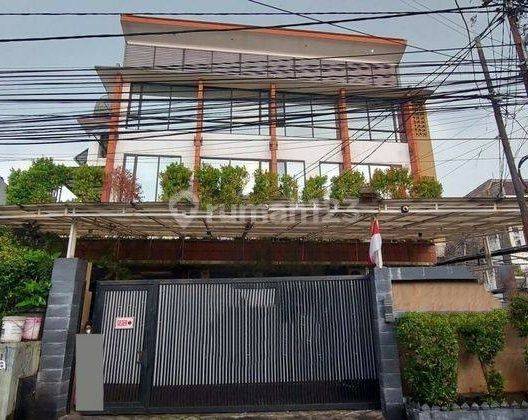 Rumah kost 3 lantai di mampang prapatan jakarta selatan 1