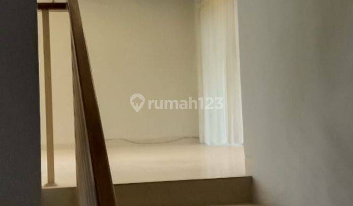 Rumah split lever di bintaro jaya  2