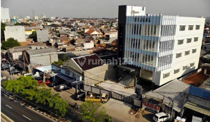 Gedung kantor di pramuka raya jakarta timur 1